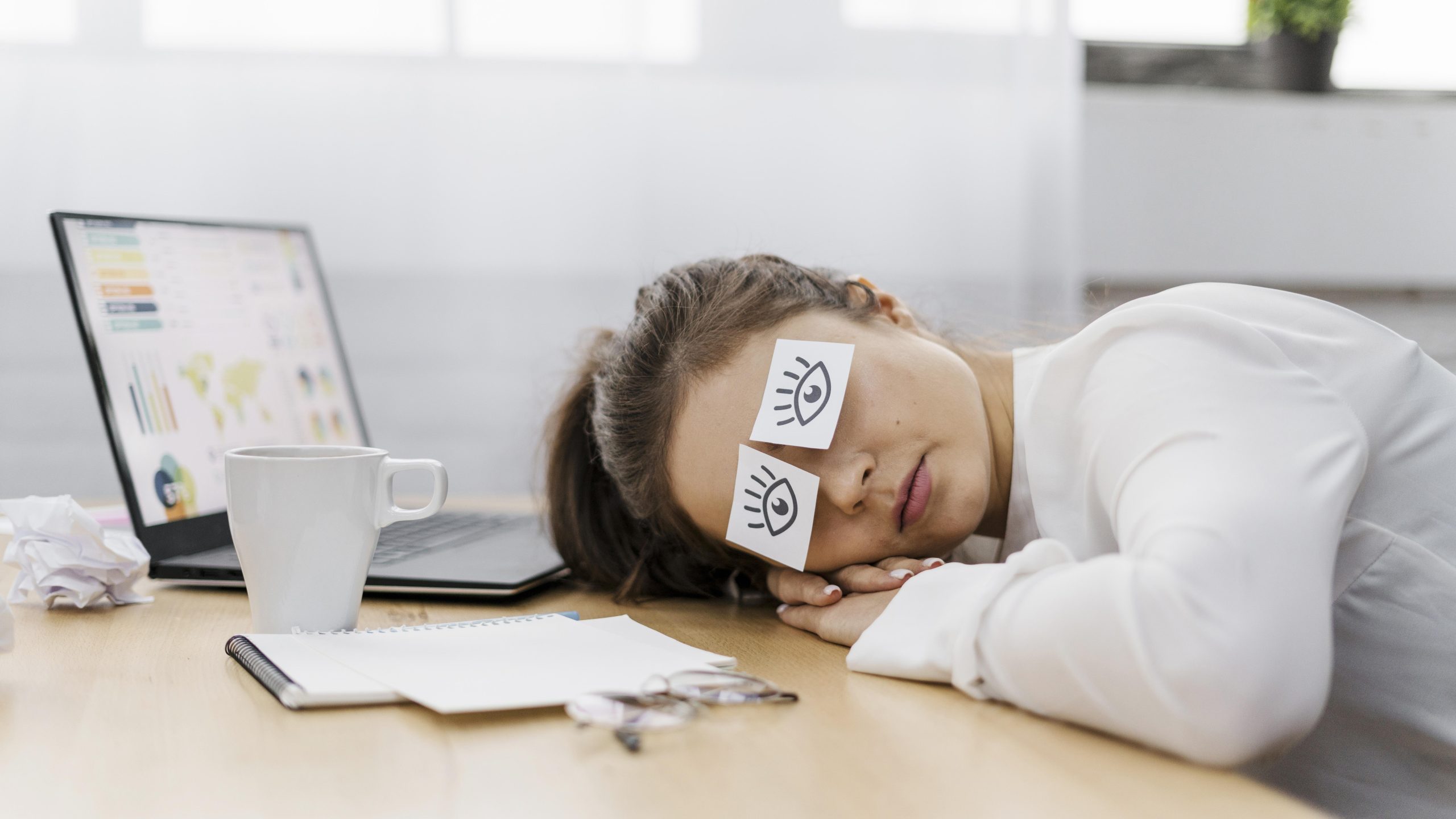 ¿Descansamos o solo dormimos? El impacto del sueño en la actividad laboral