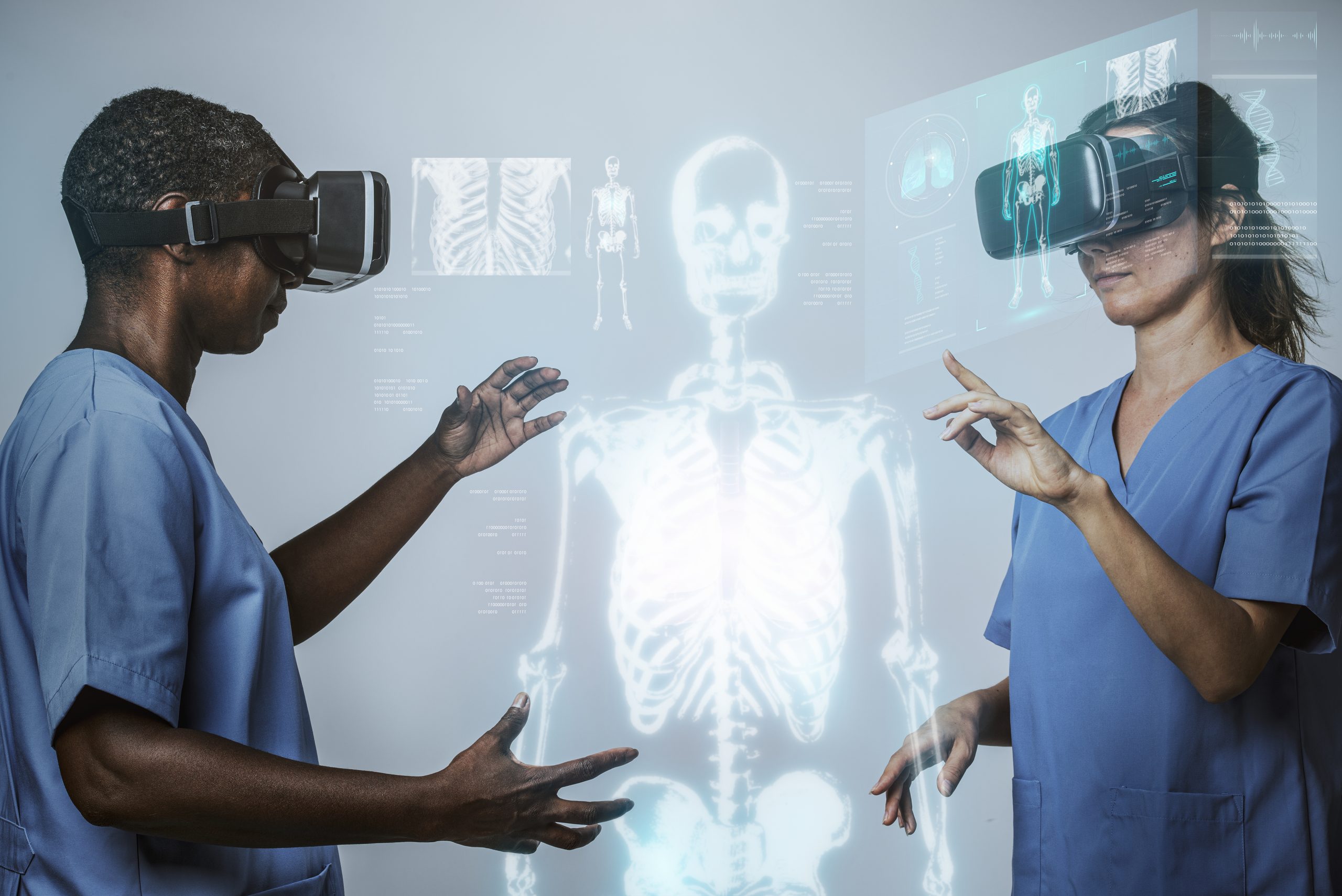 Doctors wearing VR simulation with hologram medical technology tendencias en bienestar
