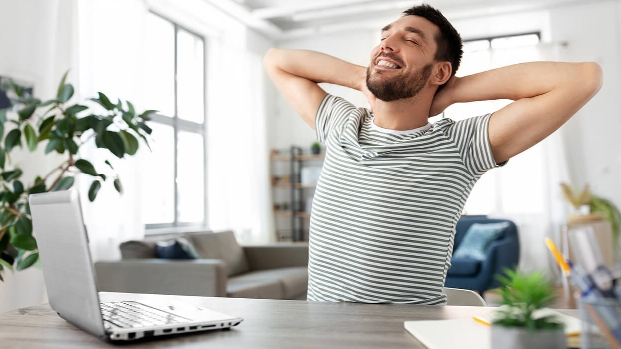 six-easy-ergonomic-exercises-header Seis ejercicios para aliviar los problemas musculoesqueléticos