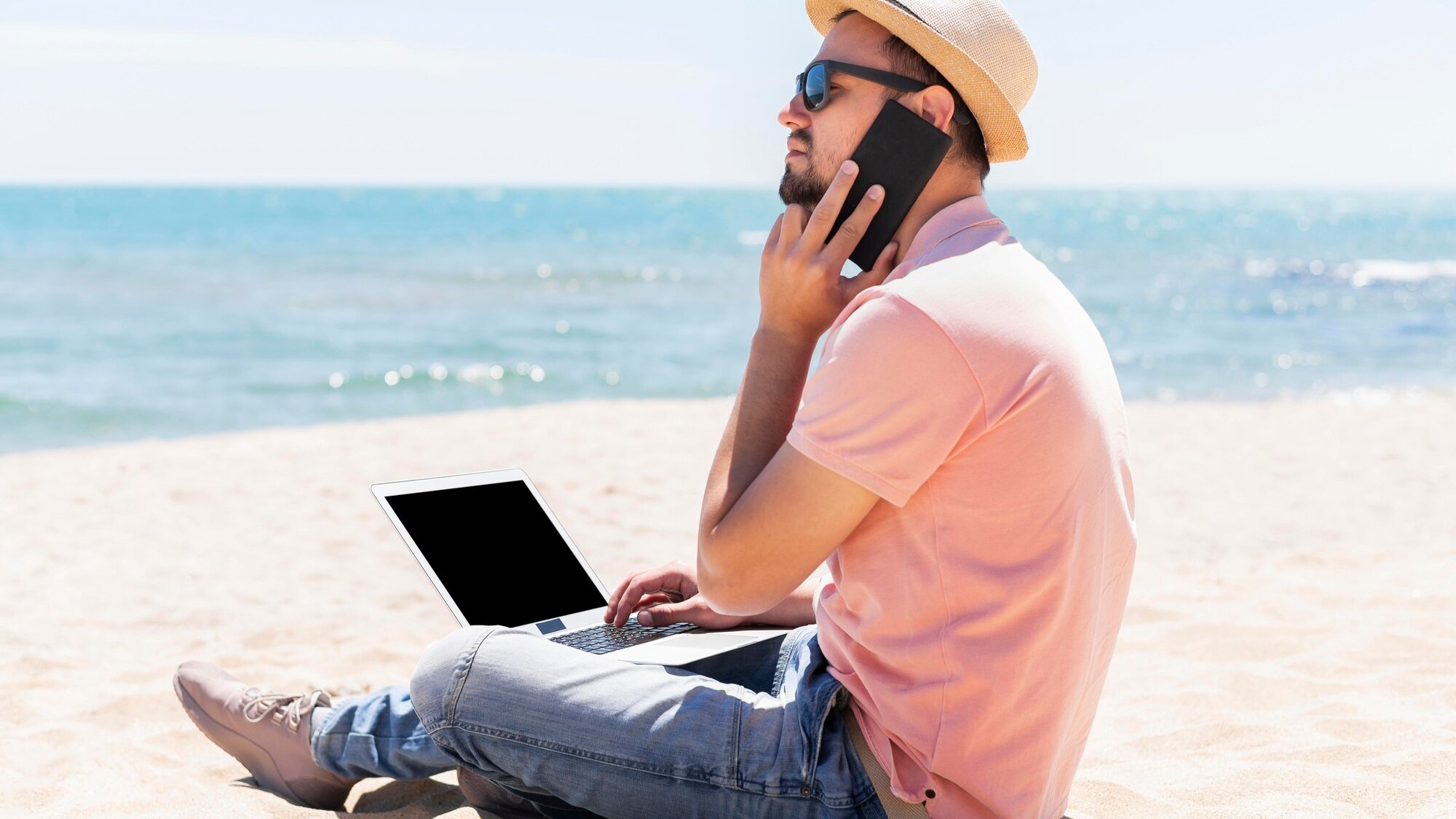 freepik__upload__15713 Workaciones: cuándo el placer se convierte en una trampa